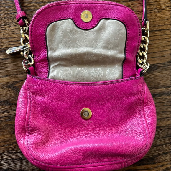 Michael Kors Bedford flap Small Pebbled Leather Crossbody Bag – Fuchsia Pink - Picture 8 of 16